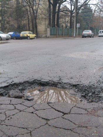 A  Feneketlen (Rákóczi út,SZIE kollégiuma előtt)